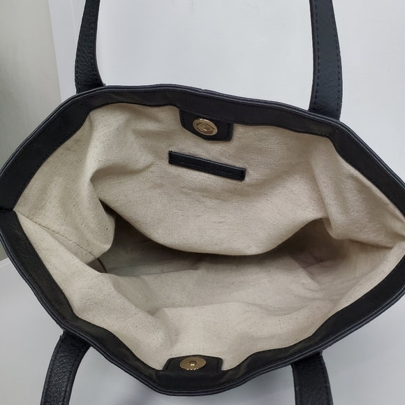 Mark and Graham Large Tote Black Leather - Picture 8 of 12